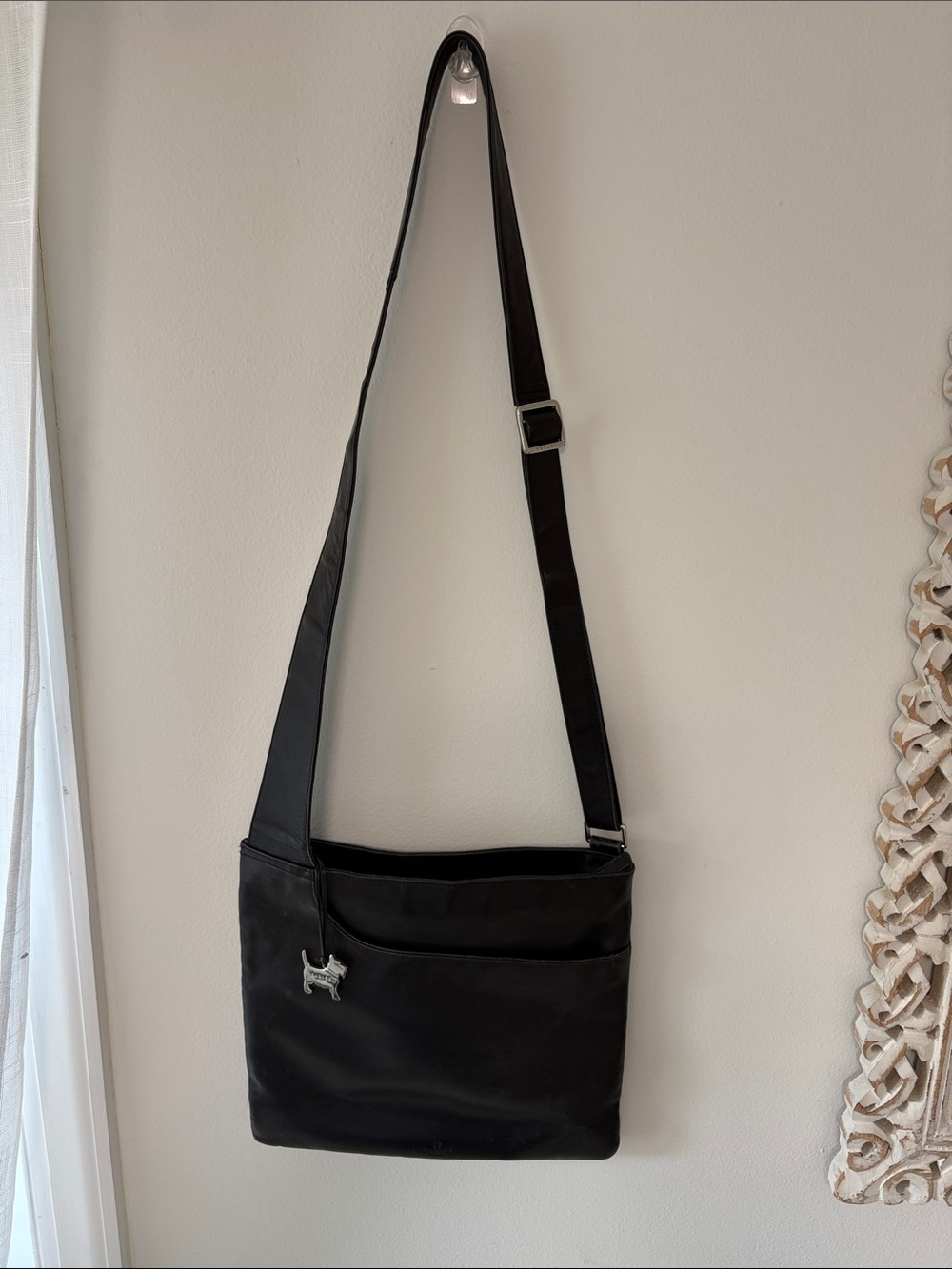 Radley London Classic Black Leather Crossbody Adjustable Shoulder Bag w/ Pocket